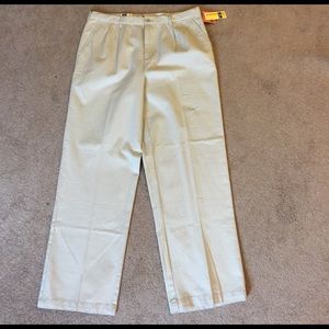 Husky khaki DOCKERS, w/pleats & stain defender